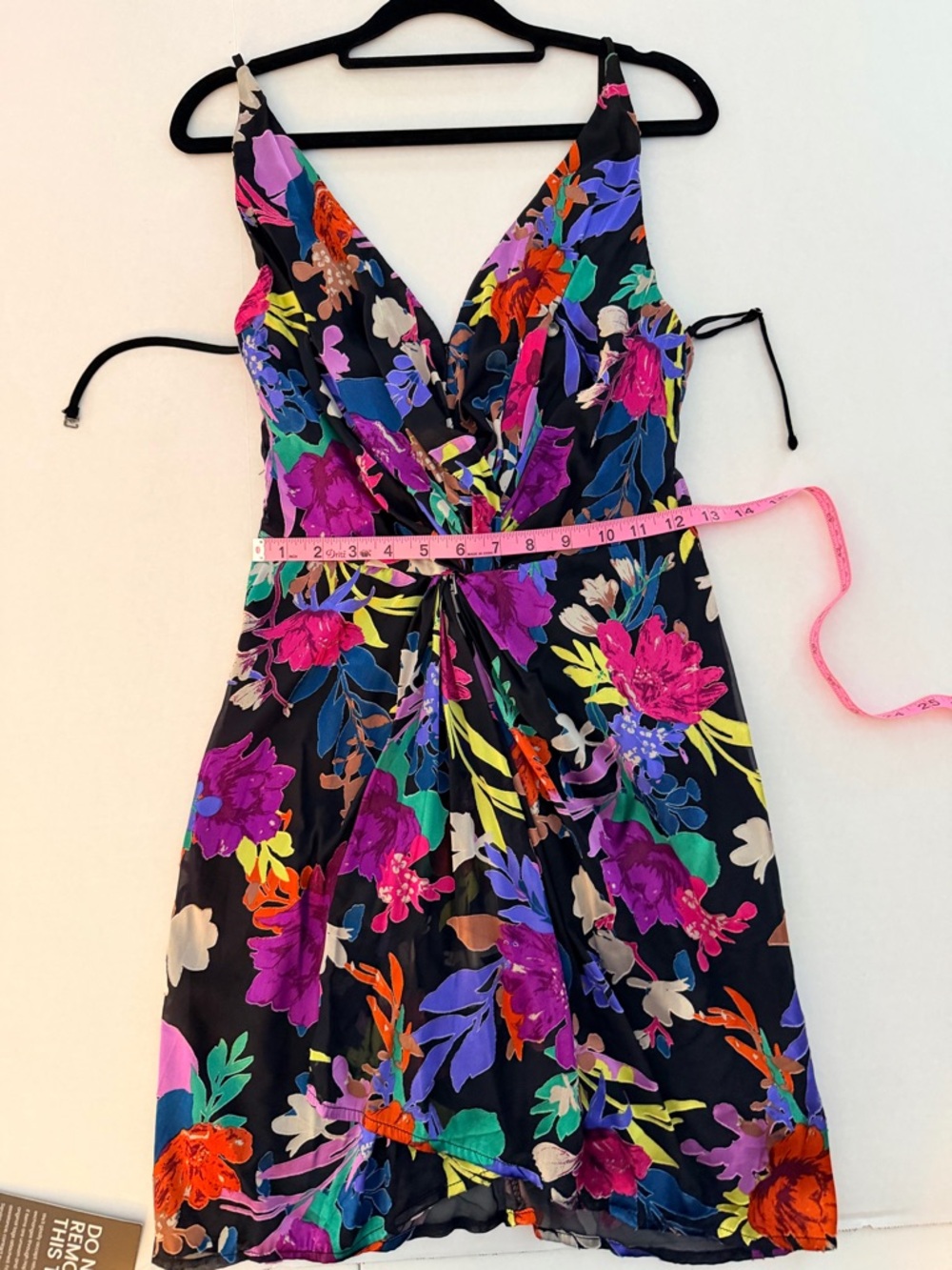 ASTR The Label Alivia Floral Twist Front V-Neck Mini Dress in Pink Multi NWTs S - Picture 4 of 13